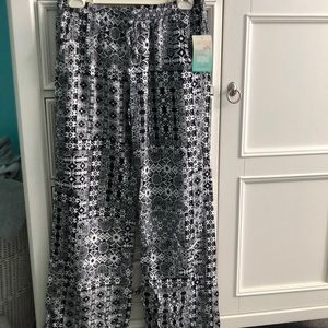 Black and white nice pants.